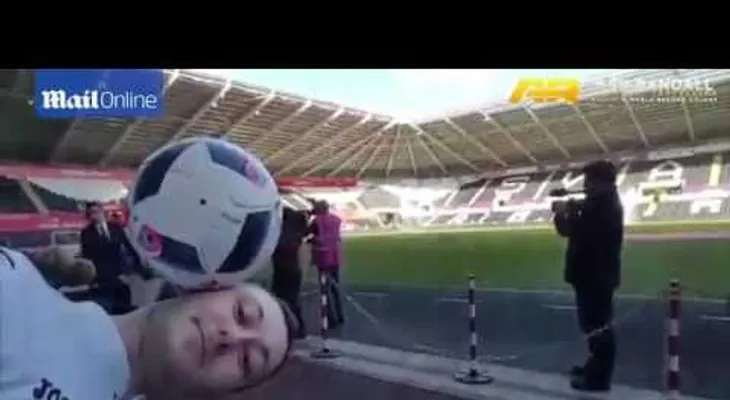 Este "freestyler" lo estaba haciendo de maravilla hasta que llegó Mourinho, "el ogro"