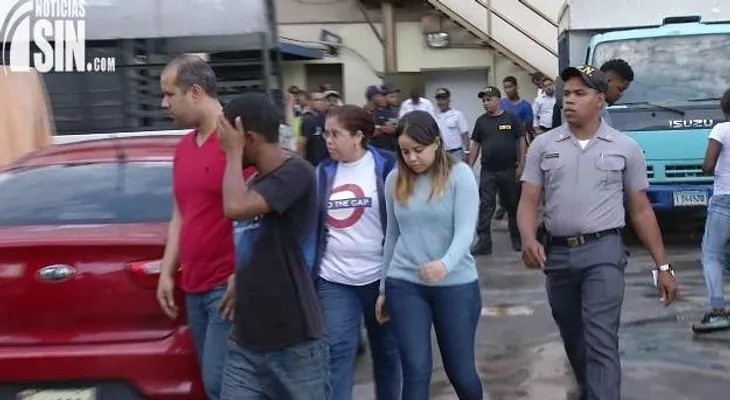 Aplazan audiencia a doctora acusada de hacerse pasar por cirujana