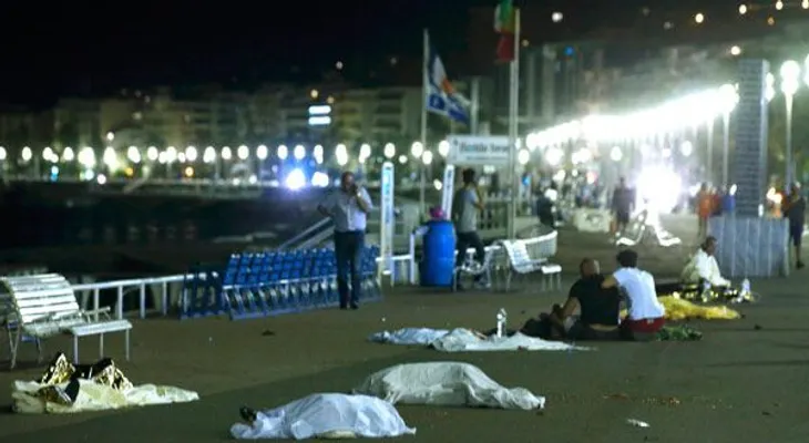  Suman 80 cantidad de muertos por atentado en Niza, Francia 