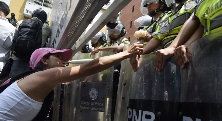 Embajadora de EE.UU. en ONU: Maduro debe respetar la Constitución y la voz de su pueblo