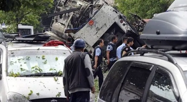 11 muertos al explotar bomba cuando pasaba auto con policías en Estambul