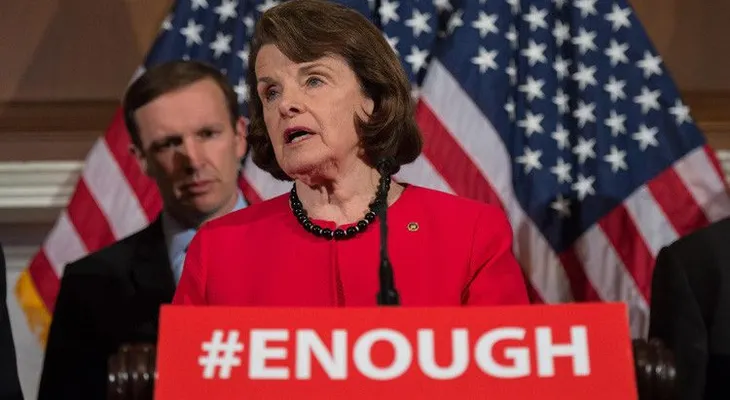 Senadora Feinstein: "Donald Trump pronto renunciará a su cargo"