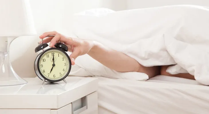 La impensada razón por la que cuesta levantarse a la mañana