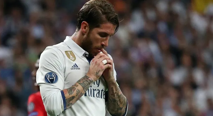 La crítica de Rio Ferdinand a Sergio Ramos: "Si mi hijo me viera hacer eso, no podría mirarlo a la cara"