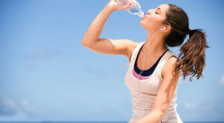 Graves problemas si toma agua de más