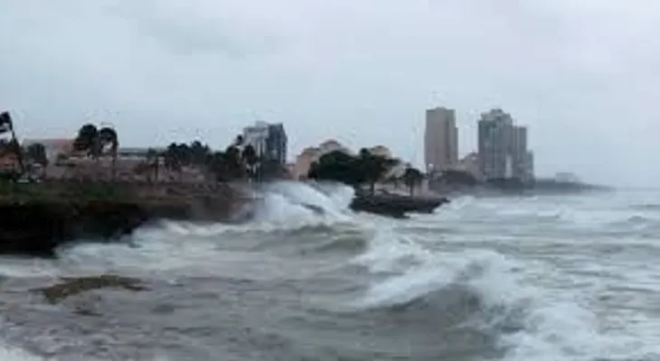 Onda tropical podría convertirse en ciclón en 48 horas; temperaturas seguirán calurosas