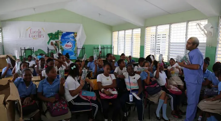 INABIE y Fundación Rica realizan jornada médica en escuelas públicas; atienden dos mil 753 alumnos