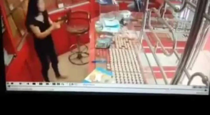 ¿A dónde cree que va, ladronazo?