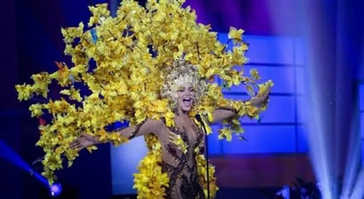 Miss Venezuela y Colombia son ovacionadas en desfile Miss Universo