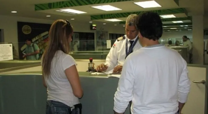 Migración aclara chequeo es gratis, no obligatorio; no aplica a menores ni extranjeros 