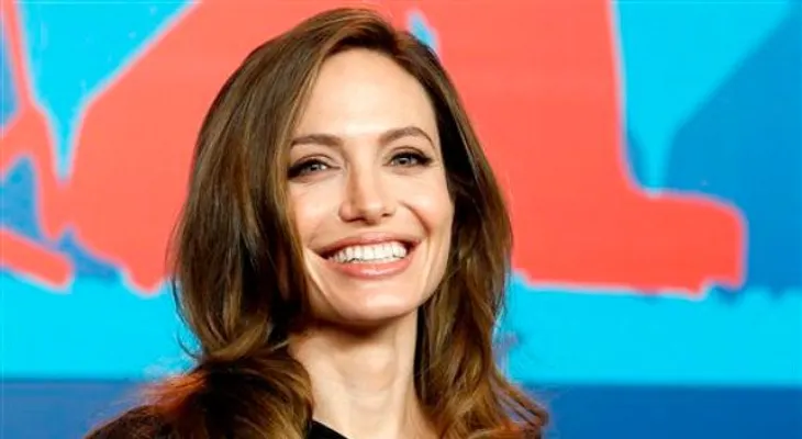 Filme de Angelina Jolie en Camboya tendrá elenco completamente local