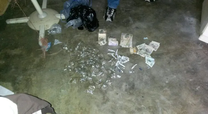 Una mujer filma su violación a manos de un desconocido en casa