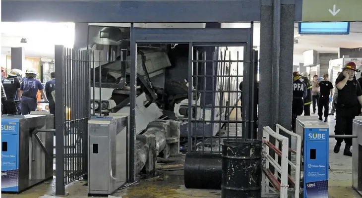 Familiares recuerdan a las víctimas de la tragedia de Once y piden justicia