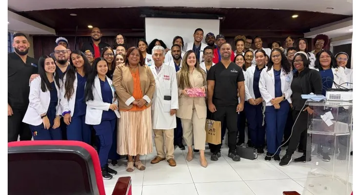 Moscoso Puello refuerza atención al ictus con taller neurológico