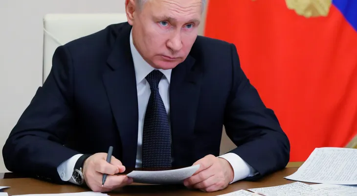 Putin no se vacuna y la mitad de los rusos también se niega, según sondeos