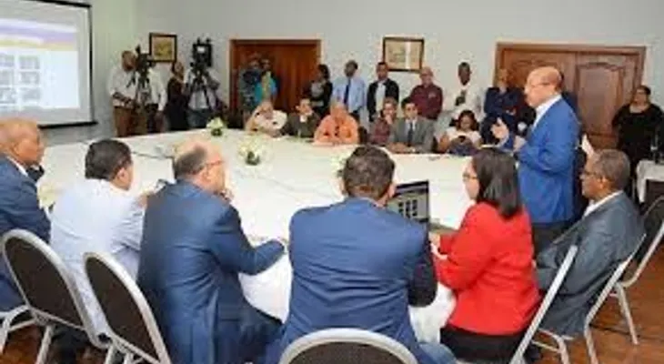Temo pide que se prohíba la reelección por 100 años y genera controversias