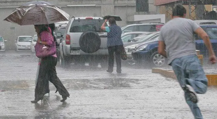 Suben de 17 a 23 provincias en alerta por lluvias sobre el país por dos vaguadas
