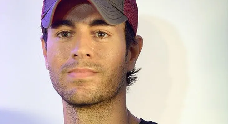 Enrique Iglesias confiesa que accidente con dron lo deprimió