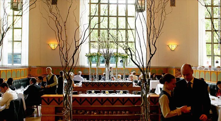 Uno de los restaurantes más caros en Nueva York ya no pedirá propina? pero cobrará más