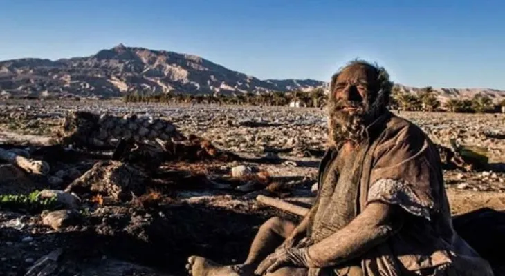 Un hombre iraní lleva 60 años sin bañarse
