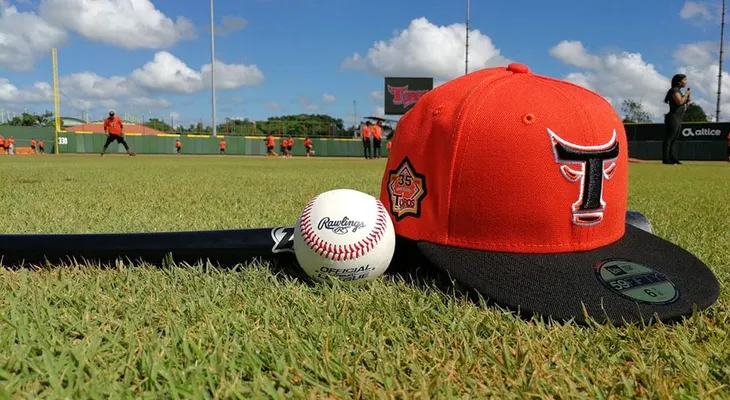 Aaron Sánchez y Carlos Rodríguez regresan a los Toros para la temporada 2026-27