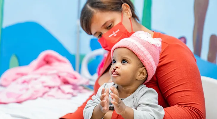Con apoyo del Plan de Asistencia Social, Fundación Operación Sonrisa interviene a 22 niños con malformación congénita