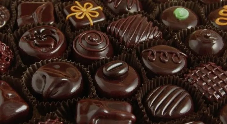 El chocolate tiene efectos placenteros mayores que un beso, es antidepresivo y cuida tu corazón 