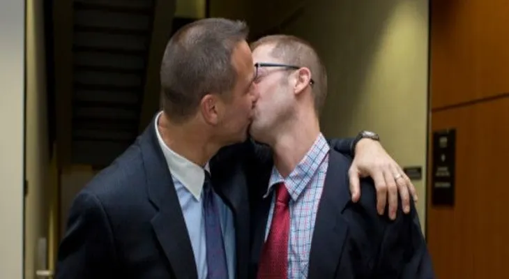 Encuentran vínculo homosexualidad y genes