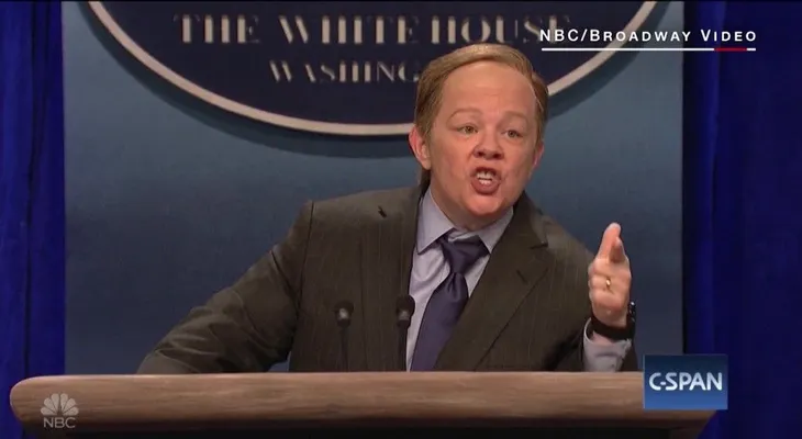 El secretario de prensa de Trump, víctima de Melissa McCarthy en Saturday Night Live