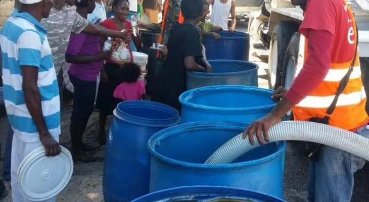 Obras Públicas lleva operativos médicos y entrega 205 mil galones de agua en 3 provincias