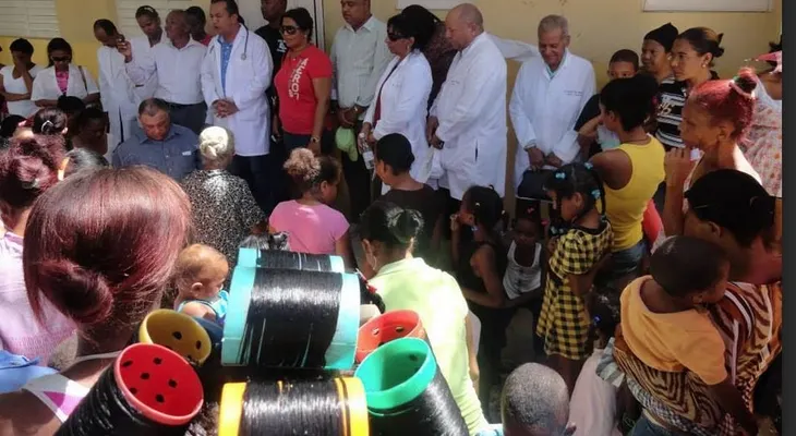 APE realiza operativo médico en Tábara Arriba, Azua