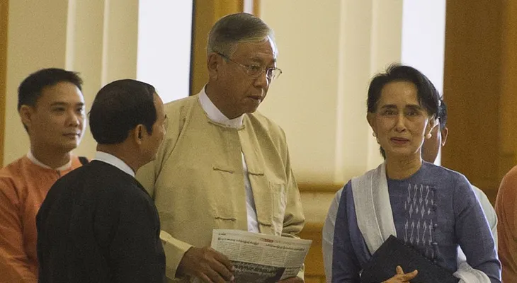 Myanmar elige a su primer presidente civil, tras décadas de gobierno militar