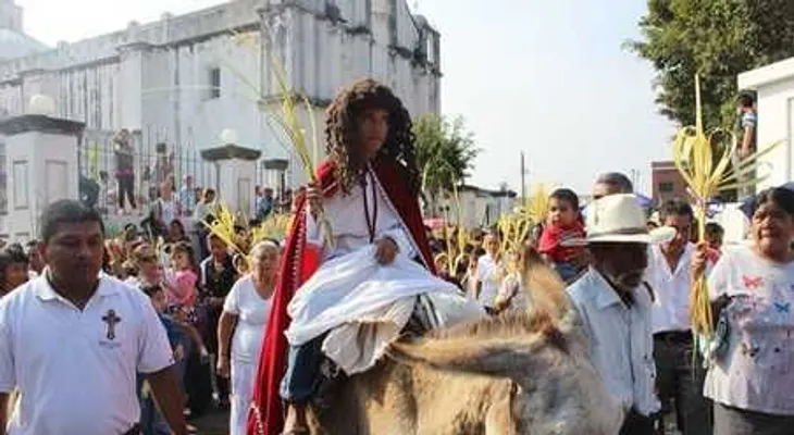 Feligreses celebran Domingo de Ramos