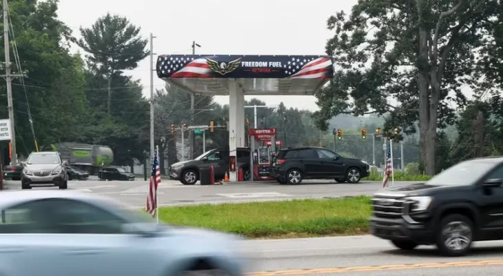 Demanda sacude a la cadena de gasolineras baratas elogiada por Trump