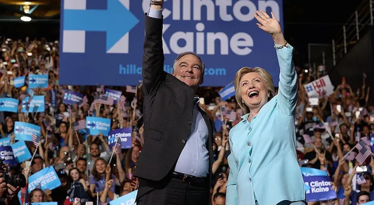 Hillary Clinton presenta a Tim Kaine como su compañero de fórmula para la Casa Blanca