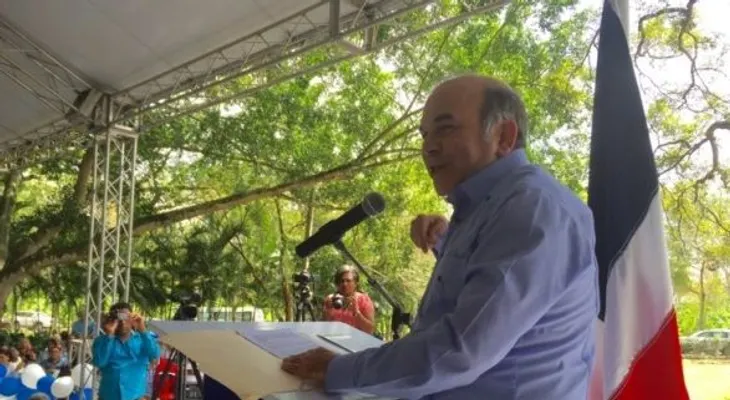 Pelegrín Castillo es proclamado candidato presidencial por la FNP