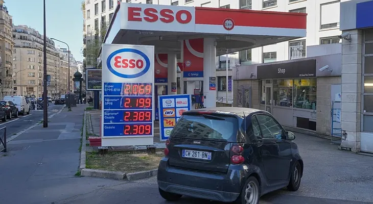 Gasolina y diésel en la UE alcanzan precios récord, según la Comisión Europea
