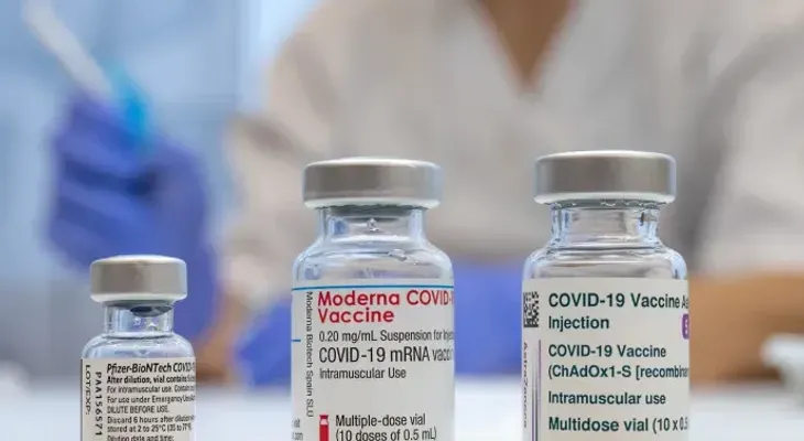 La OMS advierte sobre ponerse vacunas contra el covid-19 de marcas diferentes. Ahora desaconseja una tercera dosis