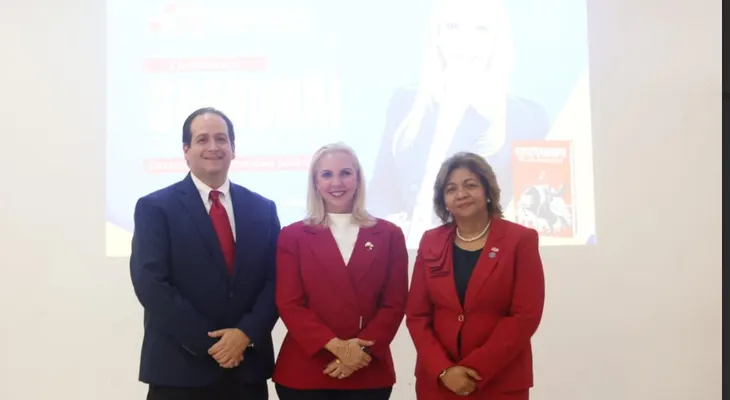 UNICDA presenta libro "Samurái de los Negocios"
