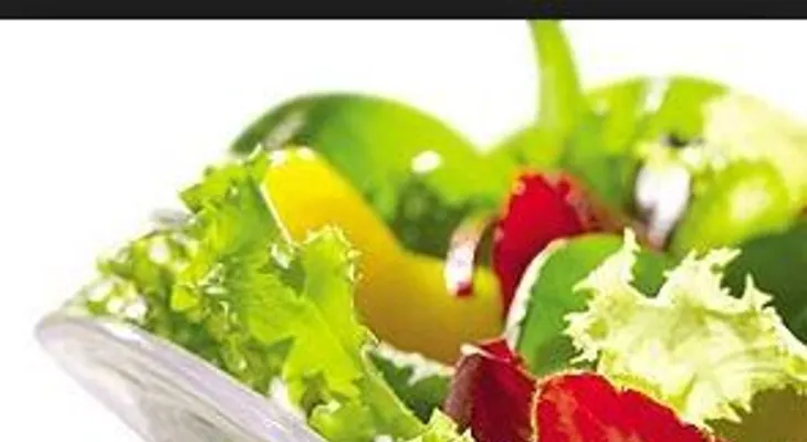  Ensalada Waldrof aderezada con cardamomo y miel 