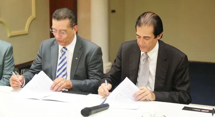 Presidencia y LMD firman acuerdo para fortalecer el 911