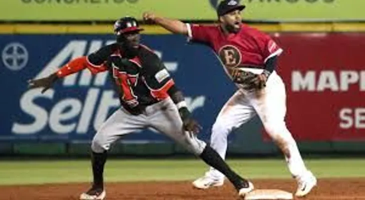 Escogido 7; Toros 2, en La Romana; EO 6; Licey 4, en la capital y pasa a la Serie Final