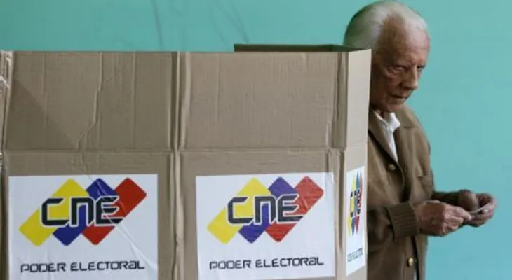 Venezolanos acuden a elecciones municipales