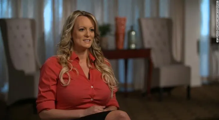 Stormy Daniels dice que ocultó romance con Trump por miedo a morir