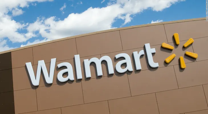 Walmart se disculpa por ofrecer armas como un artículo para volver a la escuela
