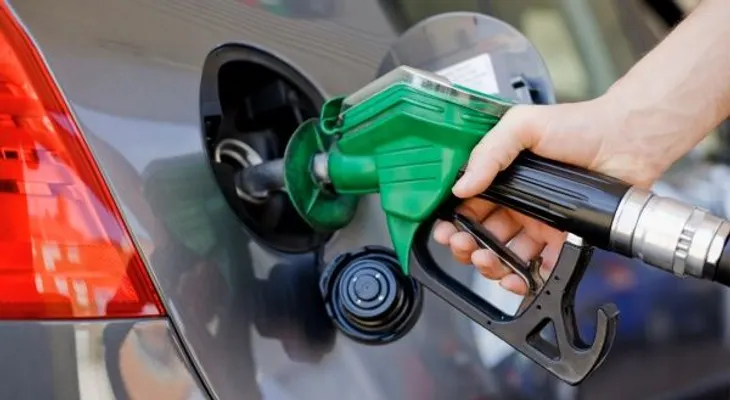 El Ministerio de Industria y Comercio anuncia nuevos precios combustibles