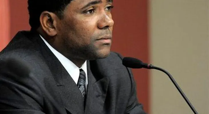 Marlins firman a Miguel Tejada