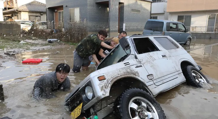 Inundaciones en Japón: Más de 100 muertos por fuertes lluvias y deslizamientos