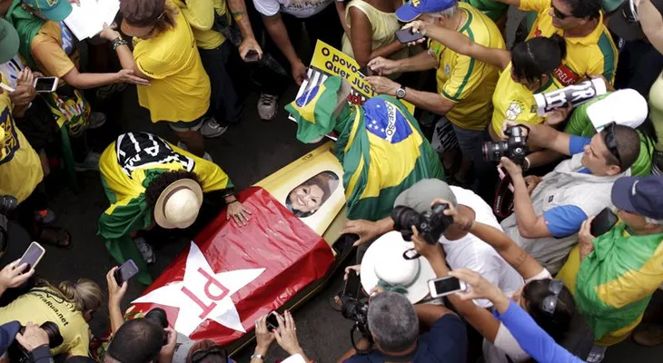 Protestan en Brasil para exigir juicio político a Rousseff