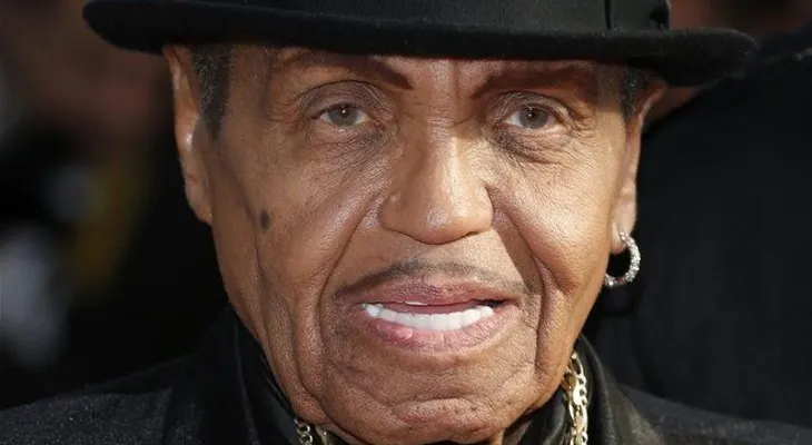 Joe Jackson seguirá hospitalizado en Brasil por algún tiempo 